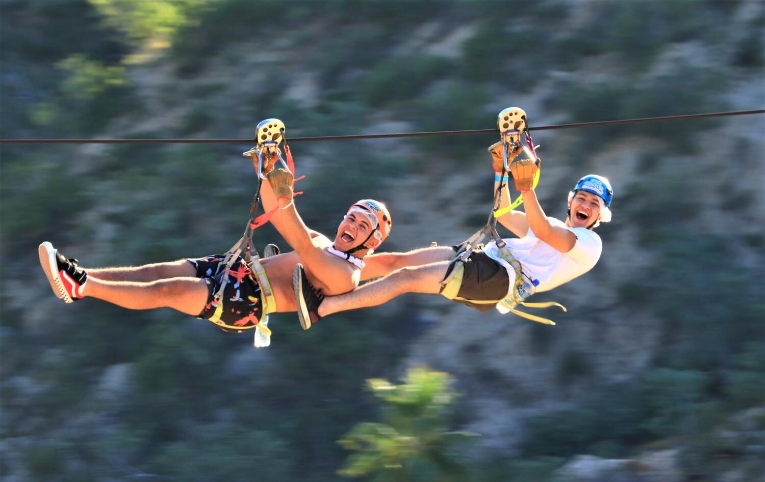 canopy-zip-lines-3-viajes-de-fiesta