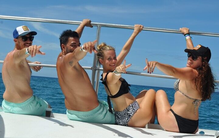 excursion-snorkel-isla-catalina-2-viajes-de-fiesta