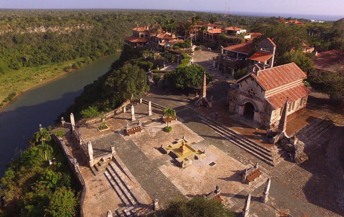 altos-de-chavon-viajes-de-fiesta