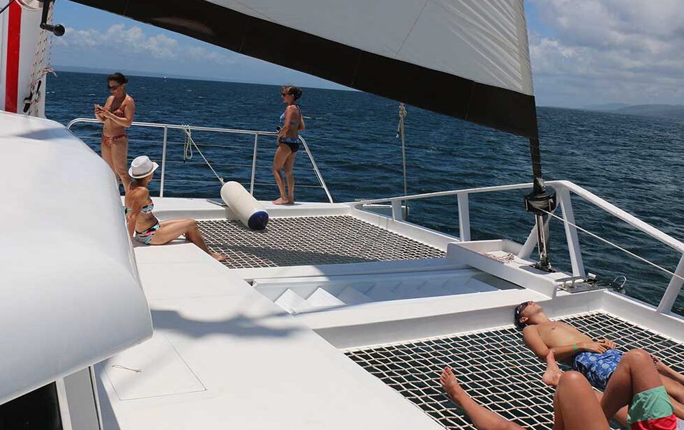 excursion-catamaran-samana-4-viajes-de-fiesta