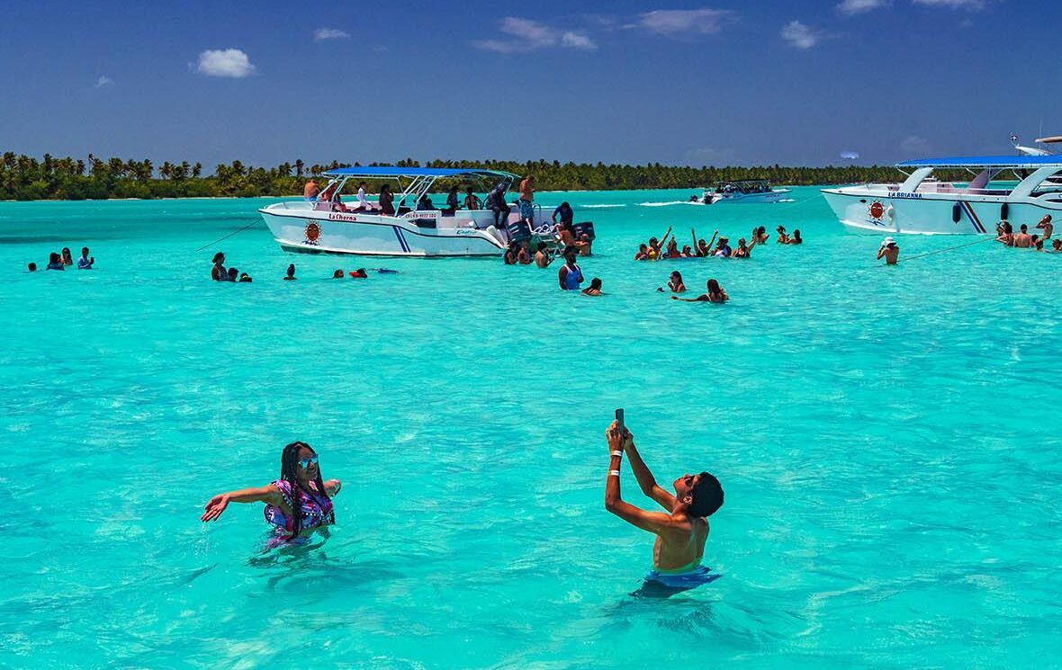 excursion-isla-saona-catamaran-6-viajes-de-fiesta