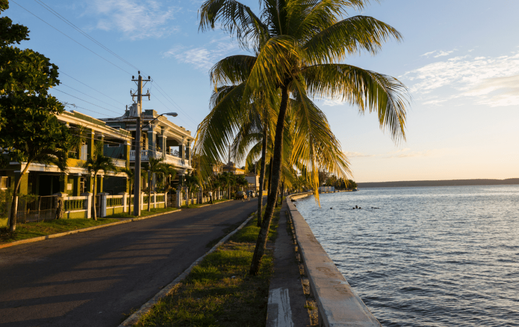 explora-centro-cuba-2-viajes-de-fiesta