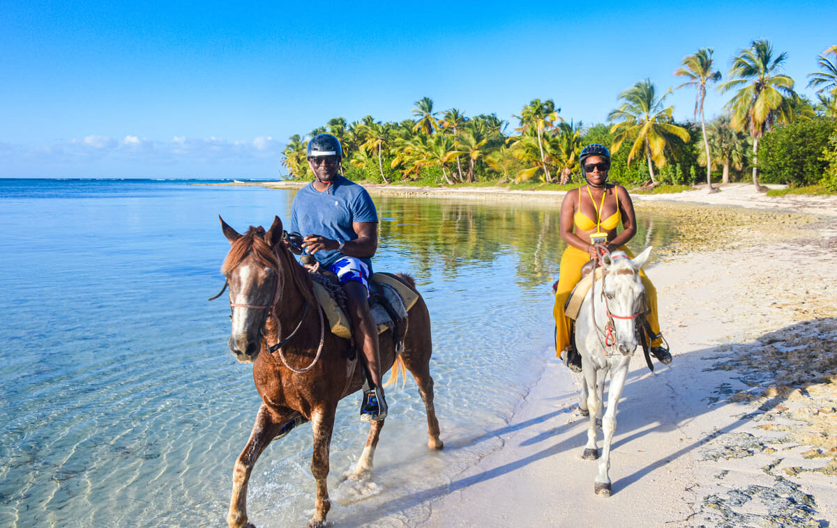 ruta-caballo-playa-uvero-alto-4-viajes-de-fiesta