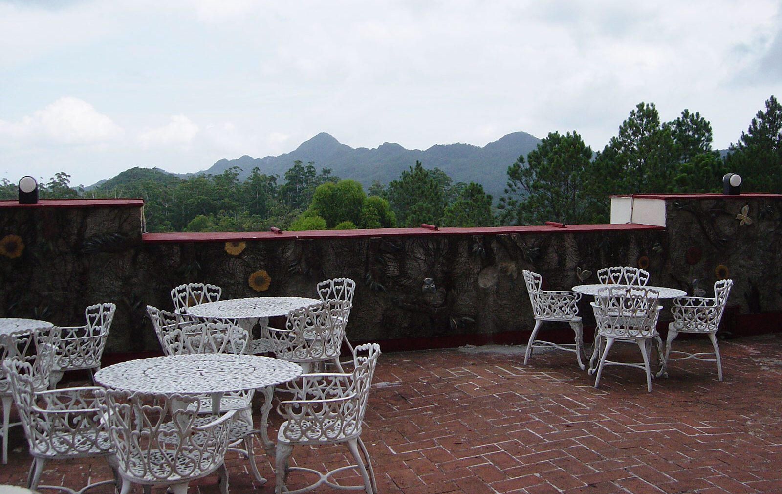 hotel-escambray-topes-de-collantes-4-viajes-de-fiesta