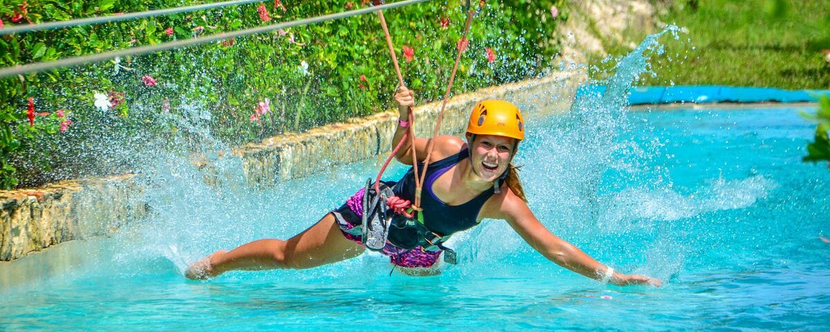 Tirolina Mega Splash en Bávaro Adventure Park 2025