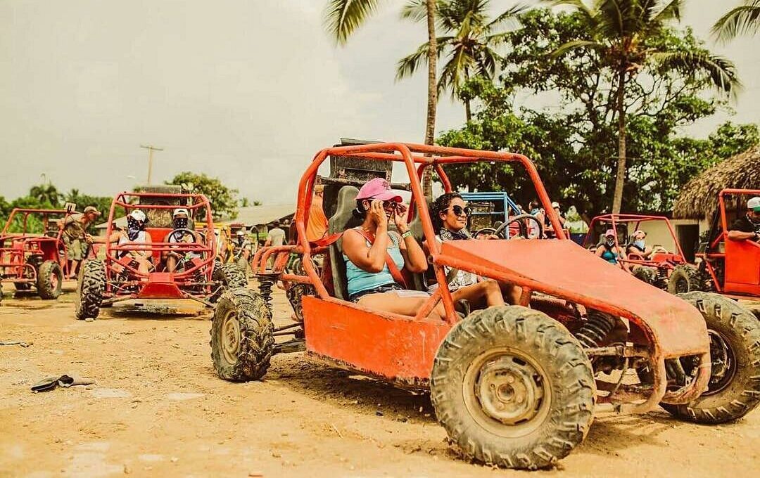 explora-republica-dominicana-en-buggies-4-viajes-de-fiesta