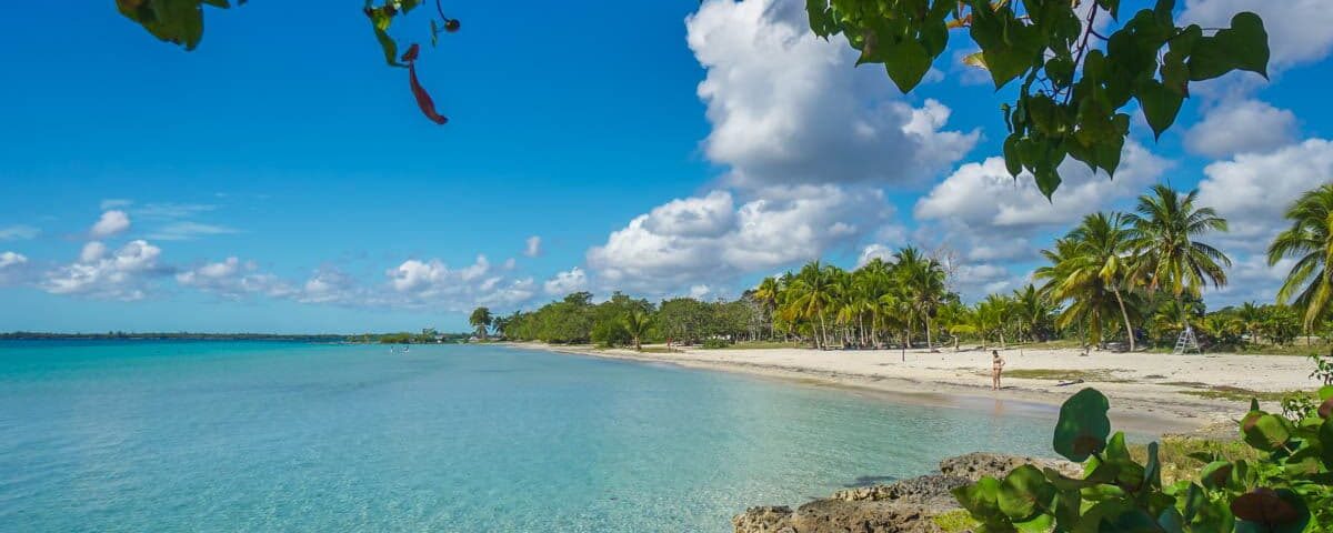Guía de Viaje a Varadero, Sol, Playas y Diversión Nocturna